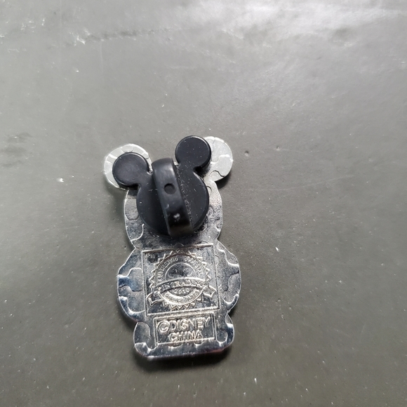 SOLD Mickey No Face Pin - Picture 2 of 3